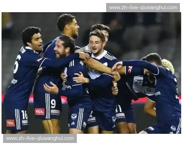 墨尔本德比：当海军蓝撞上天际蓝，一座城市的足球灵魂之战